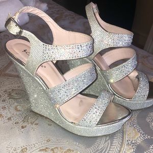 Coloriffics fully stoned wedge